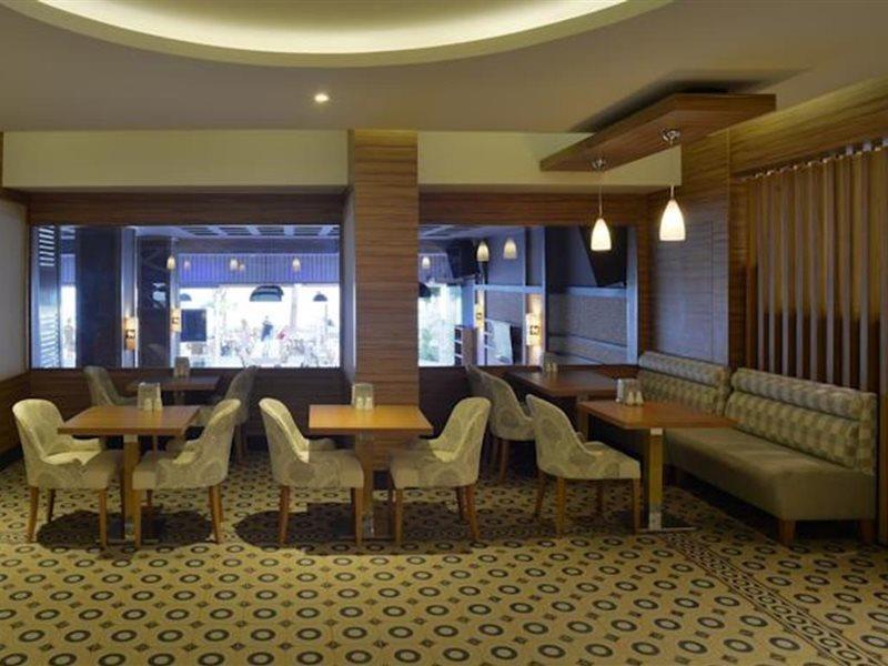 Maris Beach Hotel มาร์มาริส ภายนอก รูปภาพ