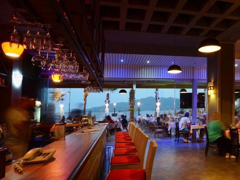 Maris Beach Hotel มาร์มาริส ภายนอก รูปภาพ