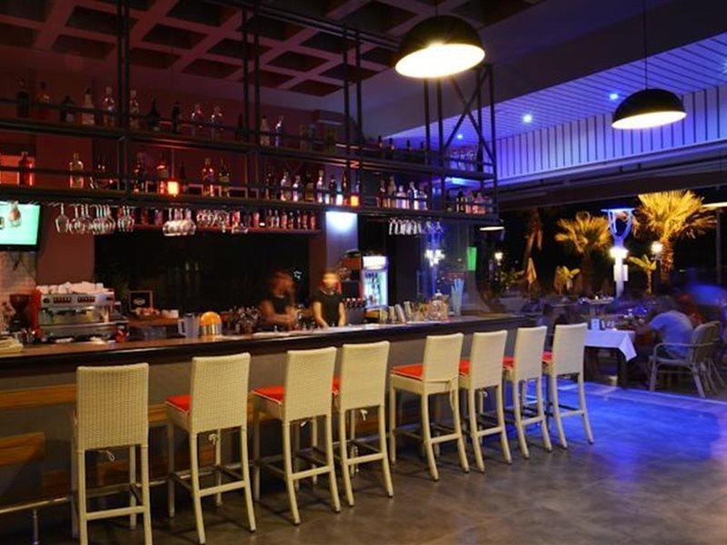 Maris Beach Hotel มาร์มาริส ภายนอก รูปภาพ