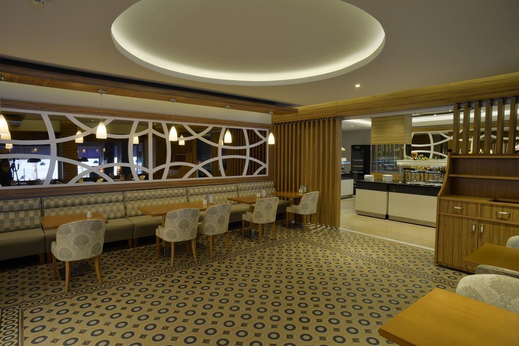 Maris Beach Hotel มาร์มาริส ภายนอก รูปภาพ